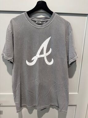Comfort Colors Light Gray T-Shirt with White Tag Logo